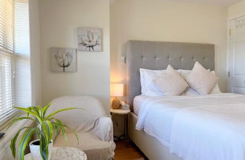 Stratford Bed & Breakfast | Lee's Ocean Peek B & B