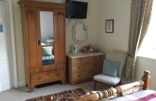 Robin Hood's Bay Bed & Breakfast | Lee-Side B&B