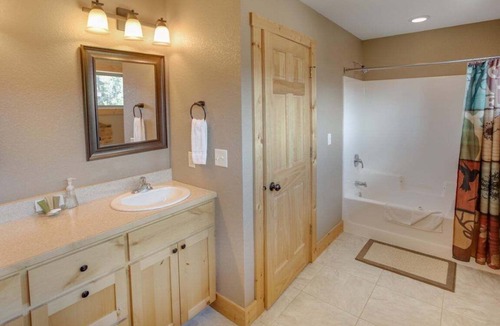 Walker Cabin | Leech Lake Cabin / Modern, Clean, Comfortable