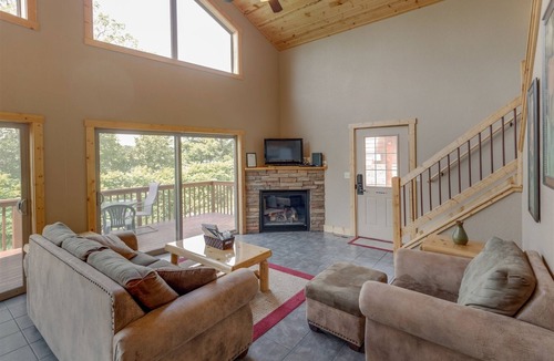 Walker Cabin | Leech Lake Cabin / Modern, Clean, Comfortable