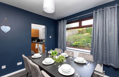 Middleton House | Leeds 3 Bed 1 Bath With Parking