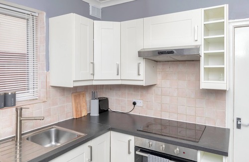 Headingley House | Leeds Super Spacious House