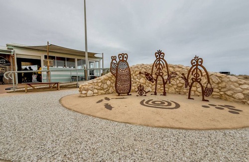 Goolwa South House | Leeside - Riverfront Relaxation