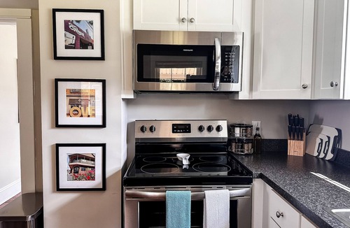 Lynchburg House | Leesville Getaway - 6 Minutes from LU - 3 King Beds