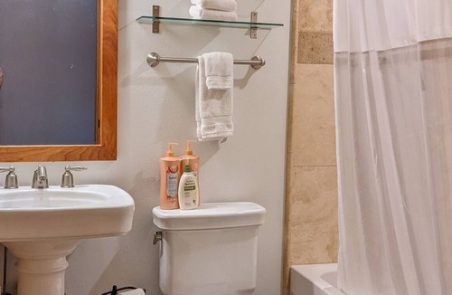 Chelan Condo | Leeward Cabana - Unit 4