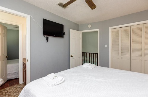 Corpus Christi House | Leeward Cove Cottage CLCB3K