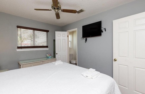 Corpus Christi House | Leeward Cove Cottage CLCB3K