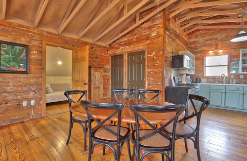 Driftwood House | Left Fork- Private pool, fire pits, stargazing