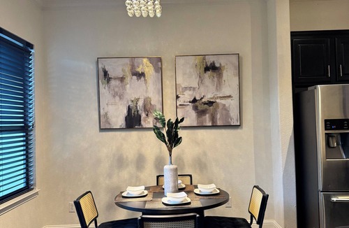 Legacy Town Center North House | Legacy Haven is cozy-chic townhome steps from Plano's top dining and boutiques.