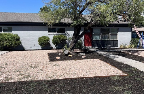 Sandy House | Legacy House: Roomy and wheelchair accessible house near the mountains.