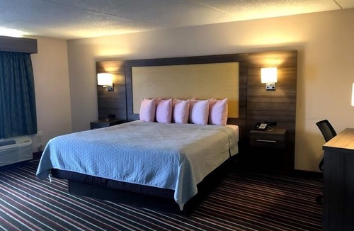 Gallatin Hotel | Legacy Inn Sumner