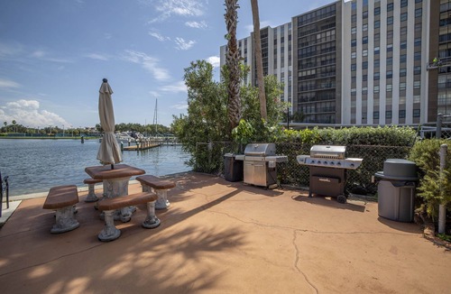 Clearwater-St. Pete Beaches Condo | Legacy Lodge