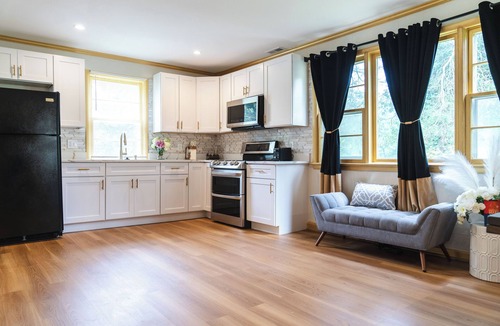 Upper Marlboro Bed & Breakfast | Legacy Villa