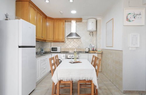 Santa Pola Apartment | Legado Marino: Boutique Apartment with Air Conditioning, 200m from the Sea