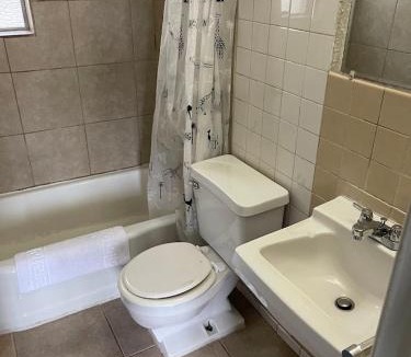 Des Moines Hotel | Legend Motel