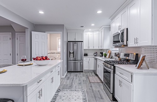Plainfield House | Legendary BnB (sleeps 8)