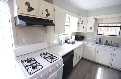 Grambling House | Legendary Hip Hop Inspired Home - Walking Distance to GSU