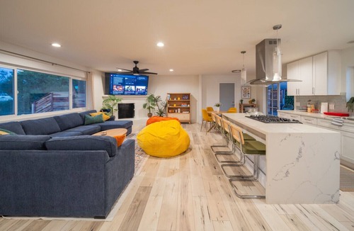 Vista House | LEGO Home + Pool/Jacuzzi + Putting Green