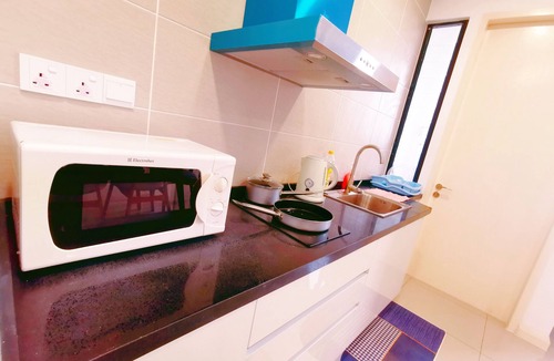 Medini Apartment | Legoland 7min walk @HappyStarLight Suite for families-2B2R Lakeview 1-8pax max