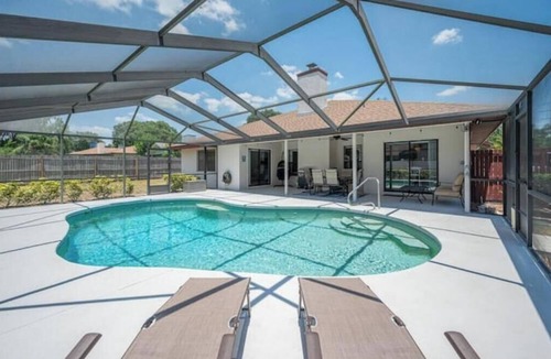 Winter Haven House | Legoland Poolside Paradise