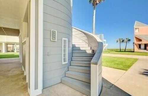 Kahala Beach Estates House | Lei by the Sea, Beautiful 2nd Row Beach House with Elevator