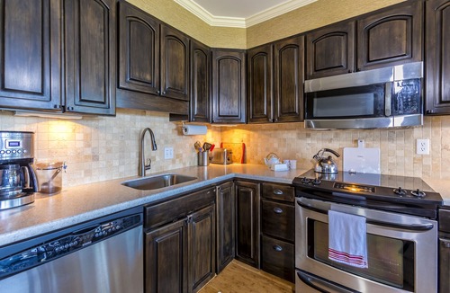 Kihei Condo | Leinaala Oceanfront #204 2nd Floor unit, Panoramic Ocean View, Great Rates!