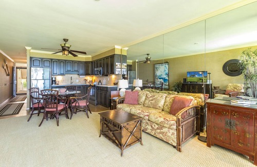 Kihei Condo | Leinaala Oceanfront #204 2nd Floor unit, Panoramic Ocean View, Great Rates!