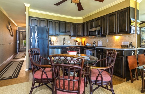 Kihei Condo | Leinaala Oceanfront #204 2nd Floor unit, Panoramic Ocean View, Great Rates!