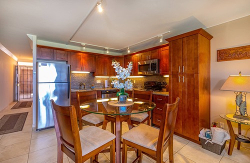 Kihei Condo | Leinaala Oceanfront #302 Panoramic Ocean Front View, A/C Great Location, Pool