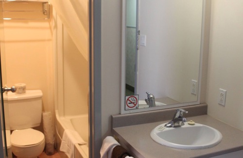 Haileybury Hotel | LEISURE INN