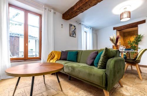 Vaureal House | Leisure Island I Calm Nature Tourism