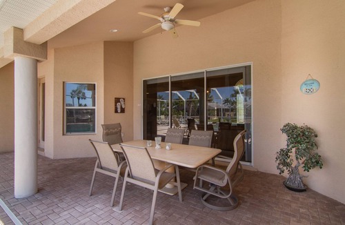 Yacht Club Villa | Leisure living in the Yacht Club, one of Cape Coral's most desirable locations