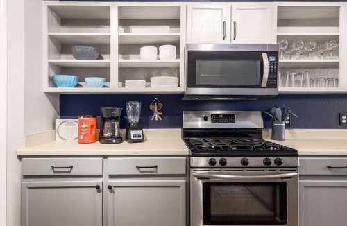 Leander House | Leisurely Leander Home Perfect For Large Families!