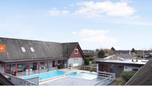 Vipperod Apartment | Lejlighed/rækkehus med adgang til pool.