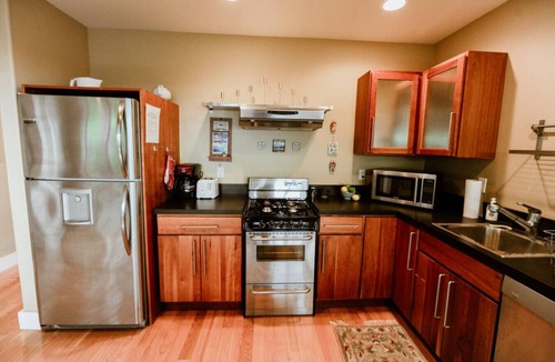 Leland House | Leland`s Harbor View