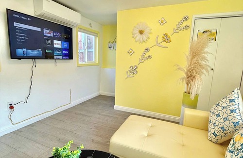 South San Gabriel Apartment | Lemon Cozy Studio w Mountain View