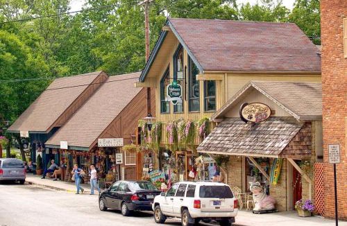 Unionville House | Lemon Ridge Lodge