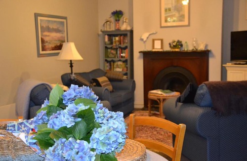 Lorne Cabin | Lemonade Creek Cottages