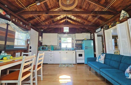 Madison-on-the-Lake Cabin | LemonDrop Lake-Front Cottage