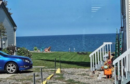 Madison-on-the-Lake Cabin | LemonDrop Lake-Front Cottage