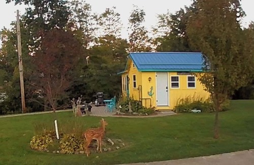 Madison-on-the-Lake Cabin | LemonDrop Lake-Front Cottage