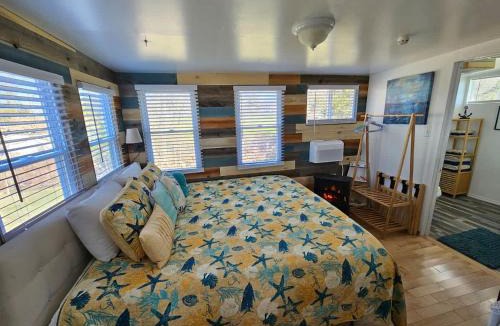 Madison-on-the-Lake House | LemonDrop Lake-Front Cottage