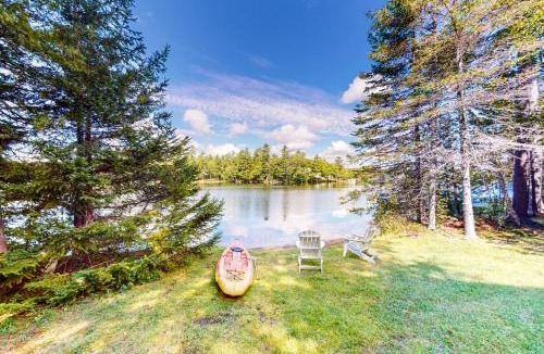 Oakland Hotel | Lenas' Lakeside Cabin