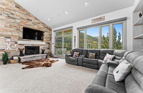 Lakeside Village Apartment | Lenawee 1726