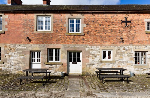 Knockerdown Apartment | Lendow Cottage Near Ashbourne
