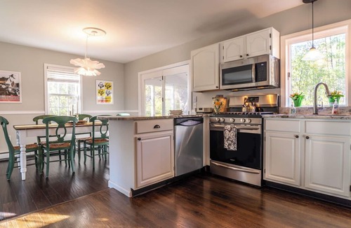 Lenox House | Lenox Gem with AC!