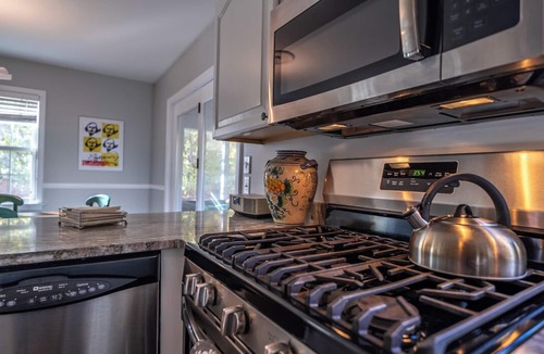 Lenox House | Lenox Gem with AC!