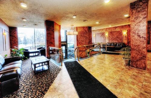 Allentown Hotel | Lenox Hotel and Suites