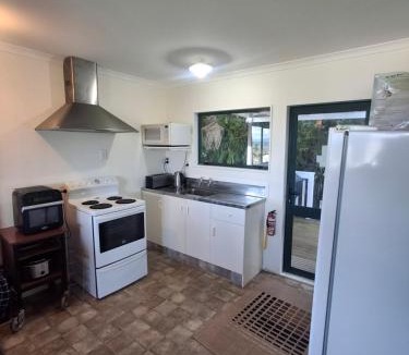 Tapu House | LENS VIEW - Classic Kiwi Bach