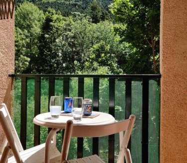 Canfranc-Estacion Apartment | "Leo Pixel" AVAIRENT Canfranc Estación